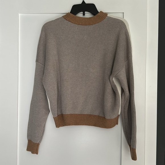 Abercrombie Colorblock knit sweater Size M - Picture 2 of 3
